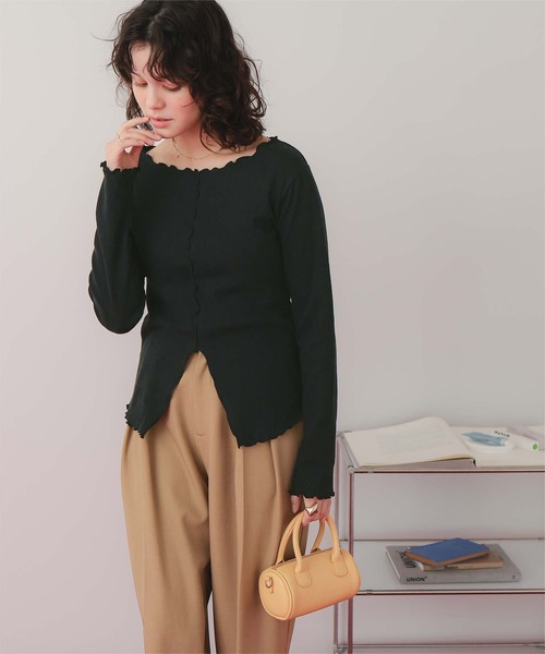 titivate(ティティベイト)の「スリットデザイントップス(Tシャツ/カットソー・レディース・ピンク/イエロー/ネイビー/アイボリー/ブラック/ブルー・L/M/S)」の20枚目の写真