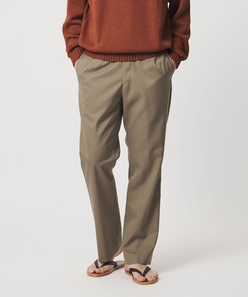 UNITED ARROWS(ユナイテッドアローズ)の「フォルムギャバジン モダン ストレート スラックス(スラックス・メンズ・モカ/ダークグレー・L/M/S/XL)」の2枚目の写真