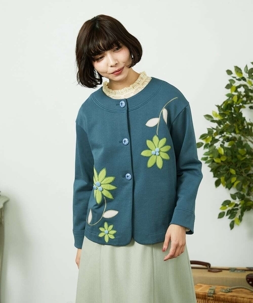 Jocomomola(ホコモモラ)の「Palominos flor フラワーアップリケカーディガン(カーディガン/ボレロ・レディース・ライトピンク/ブルー・40)」の2枚目の写真