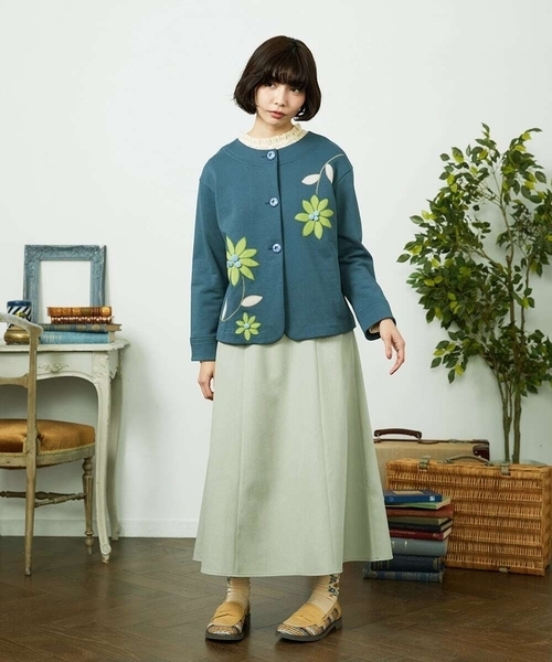 Jocomomola(ホコモモラ)の「Palominos flor フラワーアップリケカーディガン(カーディガン/ボレロ・レディース・ライトピンク/ブルー・40)」の4枚目の写真