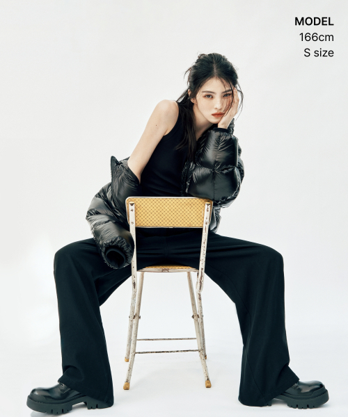 MUSINSA STANDARD WOMAN（ムシンサスタンダードウーマン）の「[シティレジャー] ウィメンズシアリップストップフーデッドダウンショートパディングジャケット [ブラック]（ダウンジャケット/コート・レディース・その他・SMALL/MEDIUM/LARGE/X-SMALL）」の2枚目の写真