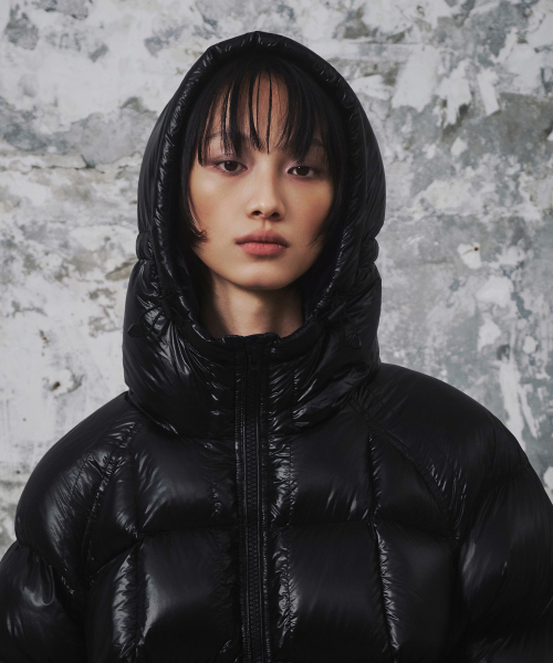 MUSINSA STANDARD WOMAN（ムシンサスタンダードウーマン）の「[シティレジャー] ウィメンズシアリップストップフーデッドダウンショートパディングジャケット [ブラック]（ダウンジャケット/コート・レディース・その他・SMALL/MEDIUM/LARGE/X-SMALL）」の6枚目の写真