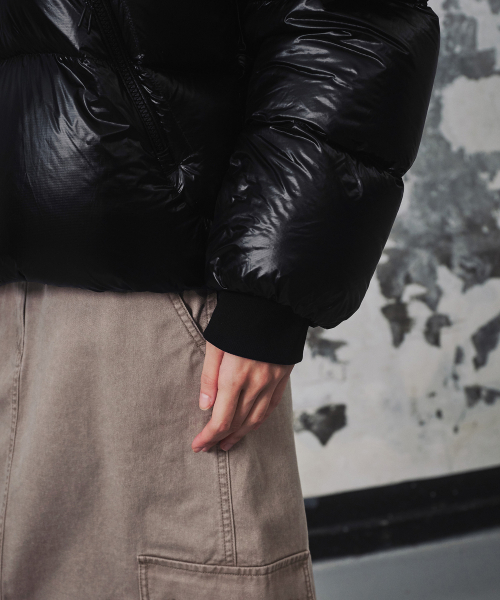 MUSINSA STANDARD WOMAN（ムシンサスタンダードウーマン）の「[シティレジャー] ウィメンズシアリップストップフーデッドダウンショートパディングジャケット [ブラック]（ダウンジャケット/コート・レディース・その他・SMALL/MEDIUM/LARGE/X-SMALL）」の10枚目の写真