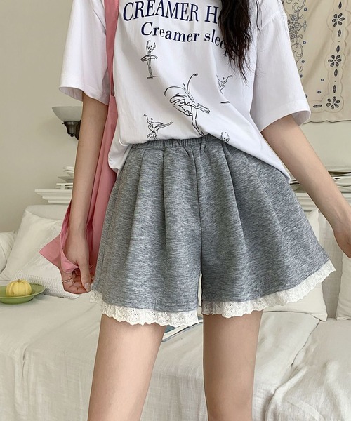 c.u.l（シーユーエル）の「レース フリル タック入りショートパンツ culw903（その他パンツ・レディース・ブラック/ホワイト/グレー・S/M）」の3枚目の写真