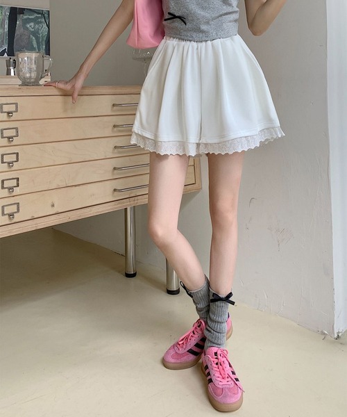 c.u.l（シーユーエル）の「レース フリル タック入りショートパンツ culw903（その他パンツ・レディース・ブラック/ホワイト/グレー・S/M）」の8枚目の写真