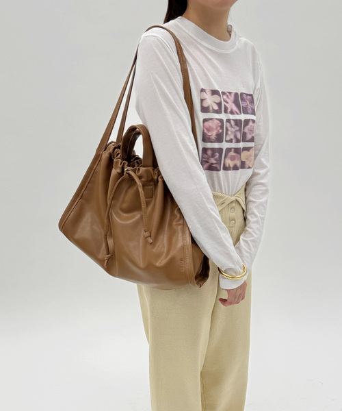 EDIT. FOR LULU（エディットフォールル）の「【HVISK/ヴィスク】brown big bag（クラッチバッグ・レディース・ブラウン・FREE）」の2枚目の写真