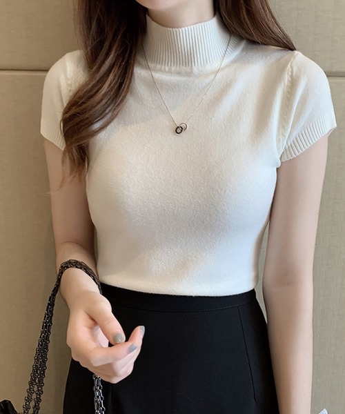 ADDITION STORE（アディションストア）の「＼柔らかニットの肌触り♪／ベーシック ハーフスリーブ モックネックサマーニット（ニット/セーター・レディース・グレー/ブラック/ホワイト/レッド・FREE）」の5枚目の写真