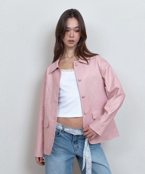 CURETTY(キュリティ)の「C ROSE-STITCH LEATHER JACKET_PINK(ライダースジャケット・レディース・PINK・SMALL)」の2枚目の写真