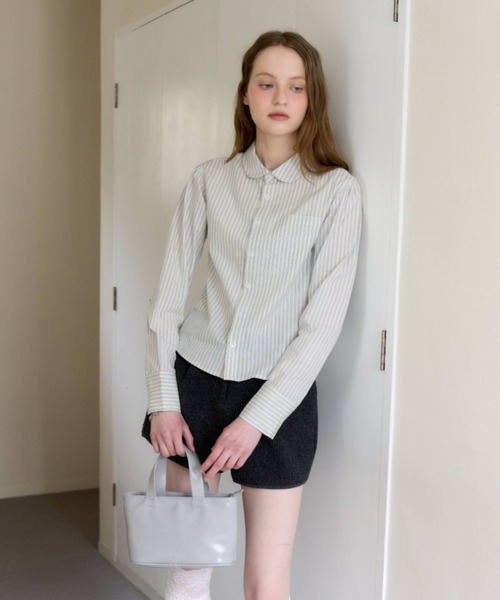 GIUNON（ジウノン）の「round collar stripe shirt / ラウンドカラーストライプシャツ（シャツ/ブラウス・レディース・アイボリー/ブルー・FREE）」の4枚目の写真