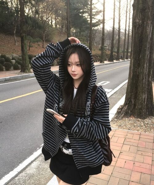IDWS(アイドンワナセル)の「Proto Stripe Hoodie Zip Up Black(パーカー・レディース・その他・1/2/0)」の10枚目の写真