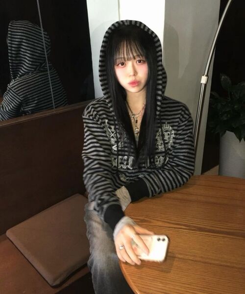 IDWS(アイドンワナセル)の「Proto Stripe Hoodie Zip Up Black(パーカー・レディース・その他・1/2/0)」の4枚目の写真