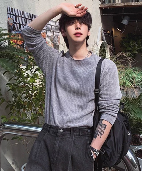 NOWLE(ノウル)の「【NOWLE】カットオフエッジ 凹凸テクスチャー リラックスフィット カットソー(Tシャツ/カットソー・メンズ・ブラック/グレー・MEDIUM/LARGE/X-LARGE)」の15枚目の写真