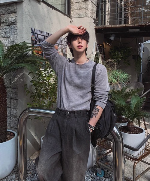 NOWLE(ノウル)の「【NOWLE】カットオフエッジ 凹凸テクスチャー リラックスフィット カットソー(Tシャツ/カットソー・メンズ・ブラック/グレー・MEDIUM/LARGE/X-LARGE)」の22枚目の写真
