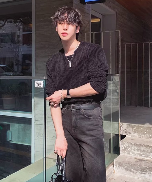NOWLE(ノウル)の「【NOWLE】カットオフエッジ 凹凸テクスチャー リラックスフィット カットソー(Tシャツ/カットソー・メンズ・ブラック/グレー・MEDIUM/LARGE/X-LARGE)」の3枚目の写真