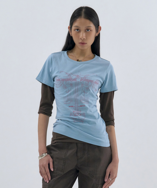 WELLBEING EXPRESS(ウェルビーイングエクスプレス)の「Flower Tattoo Tee Blue(Tシャツ/カットソー・レディース・その他・SMALL/MEDIUM/LARGE)」の1枚目の写真