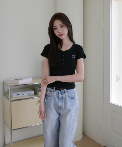 muahmuah（ムーアムーア）の「ヘンリーネック半袖Tシャツ[6色]（Tシャツ/カットソー・レディース・アイボリー/ブラック/カーキ/ブラウン/オートミール/グレー・FREE）」の9枚目の写真