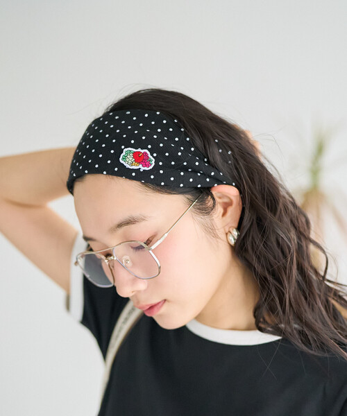 FREAK'S STORE（フリークスストア）の「FRUIT OF THE LOOM × FREAK'S STORE/フルーツオブザルーム 別注 ドット フライス ヘアバンド（ヘアバンド・レディース・オフホワイト/ブラック/チャコール・ONE SIZE）」の10枚目の写真
