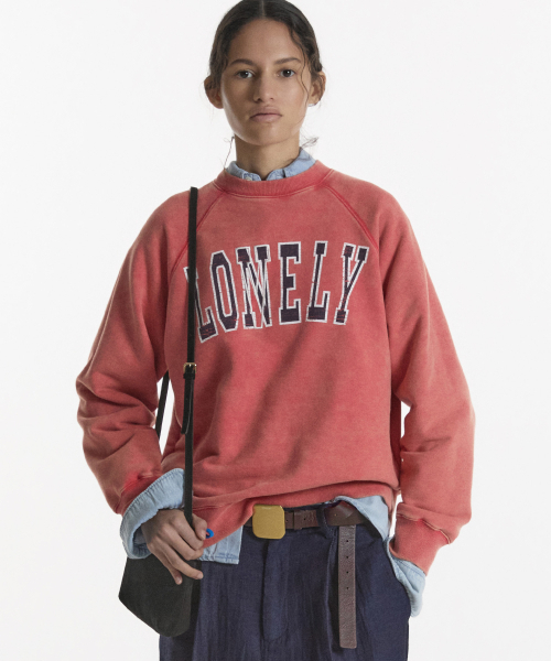 NOHANT(ノアン)の「LONELY/LOVELY 90s WASHED SWEATSHIRT RED(スウェット・レディース・レッド・SMALL/MEDIUM/LARGE)」の1枚目の写真