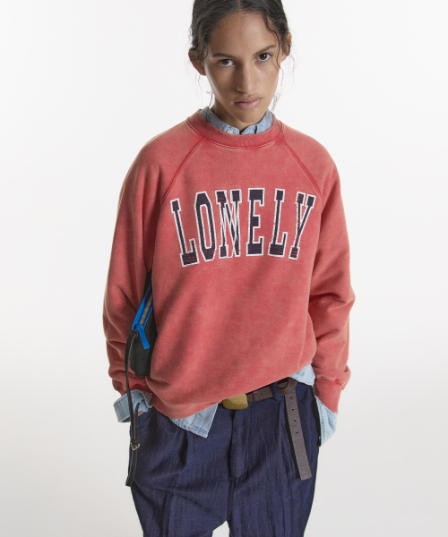 NOHANT(ノアン)の「LONELY/LOVELY 90s WASHED SWEATSHIRT RED(スウェット・レディース・レッド・SMALL/MEDIUM/LARGE)」の8枚目の写真