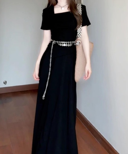 mielu(ミエル)の「スクエアネックT&ロングスカートセット(セットアップ・レディース・ブラック/グレー・MEDIUM/LARGE)」の7枚目の写真