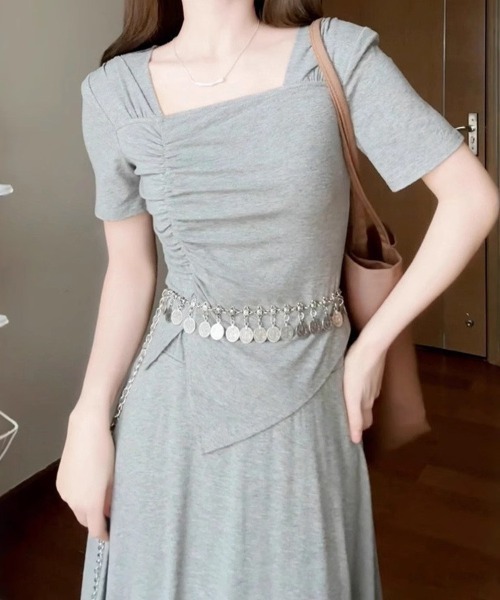 mielu(ミエル)の「スクエアネックT&ロングスカートセット(セットアップ・レディース・ブラック/グレー・MEDIUM/LARGE)」の9枚目の写真