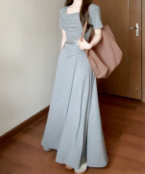 mielu(ミエル)の「スクエアネックT&ロングスカートセット(セットアップ・レディース・ブラック/グレー・MEDIUM/LARGE)」の11枚目の写真