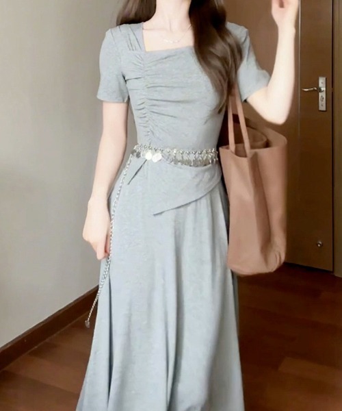 mielu(ミエル)の「スクエアネックT&ロングスカートセット(セットアップ・レディース・ブラック/グレー・MEDIUM/LARGE)」の13枚目の写真