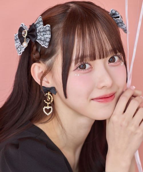 ROJITA(ロジータ)の「レースレイヤードリボンクリップセット(バレッタ/ヘアクリップ・レディース・ピンク/ホワイト/ブラック・FREE)」の13枚目の写真