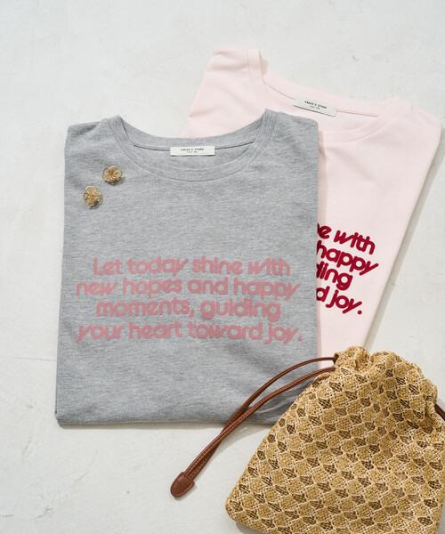 FREAK'S STORE(フリークスストア)の「限定展開 フロッキー ロゴ プリント 半袖 Tシャツ(Tシャツ/カットソー・レディース・ネイビー/ライトグレー/ブラウン/ピンク/ナチュラル/オフホワイト/ブラック・フリ-)」の4枚目の写真