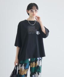 TOBECHIC スパンコール花 Tシャツ スパンコール」に該当するレディースのTシャツ/カットソーファッション