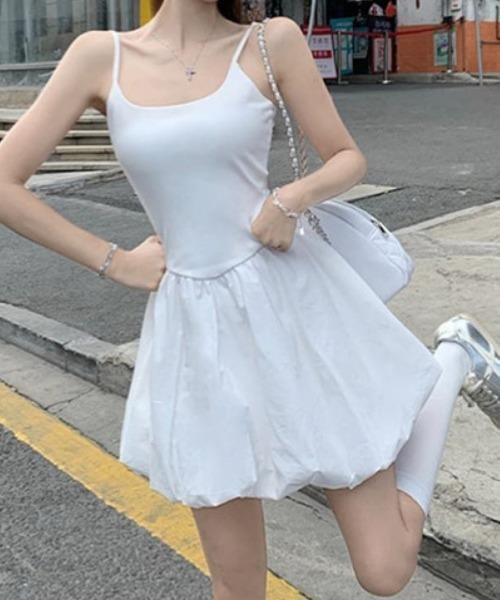 Ritzy(リッツィー)の「キャミソール バルーンミニワンピース(ワンピース・レディース・ホワイト/ブラック・M/S)」の13枚目の写真