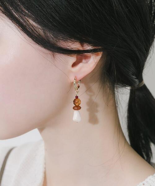 SMELLY(スメリー)の「マルチモチーフピアス(ピアス(両耳用)・レディース・ブラウン系その他・-)」の4枚目の写真