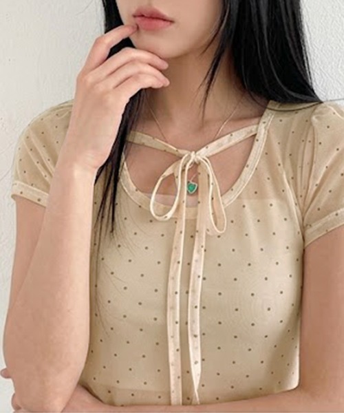 core core(コアコア)の「ドット柄フロントリボンシアーTシャツ(Tシャツ/カットソー・レディース・ベージュ/ブラック/ブルー・FREE)」の10枚目の写真