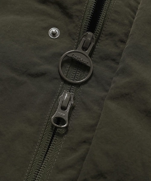 Barbour(バブアー)の「Barbour/バブアー transport nylon casual jacket トランスポート ナイロン ジャケット 2026年春夏春服 夏服(ナイロンジャケット・メンズ・ブラック/グリーン・36/38/40)」の5枚目の写真