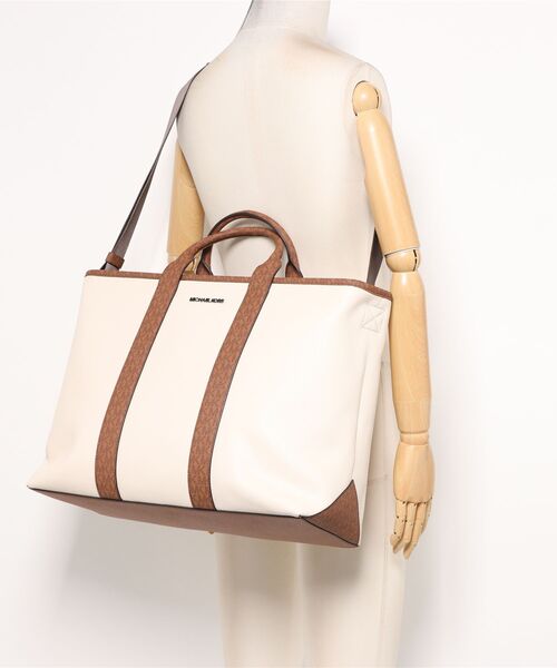 MICHAEL KORS(マイケルコース)の「COOPER ワイド トート(トートバッグ・メンズ・ベージュ系その他・FREE)」の5枚目の写真
