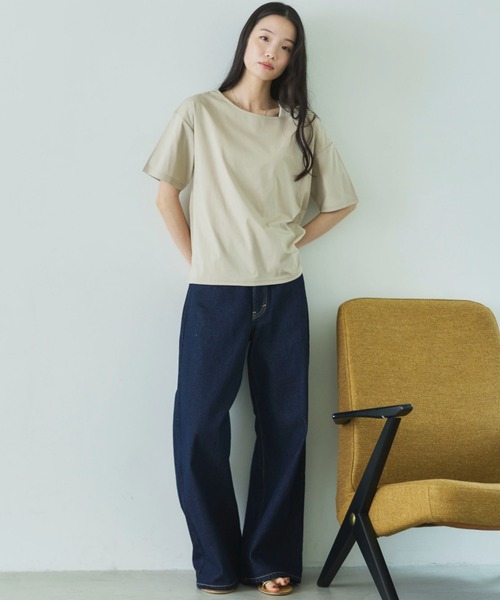 Doux archives(ドゥアルシーヴ)の「【吸湿透気】ボートネック半袖プルオーバー(Tシャツ/カットソー・レディース・モカ/グレイッシュベージュ/ブラック・FREE)」の7枚目の写真