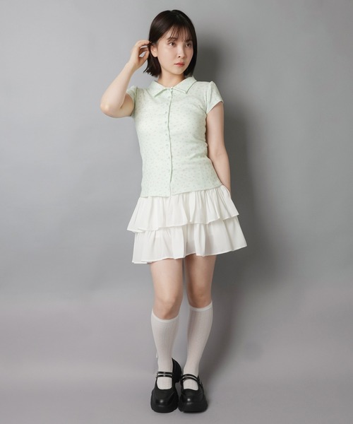 SPINNS(スピンズ)の「総柄半袖シャツ/小花柄/全4種(シャツ/ブラウス・レディース・サックスブルー/ベージュ/ネイビー/グレー/ミント/ホワイト・ONESIZE)」の8枚目の写真