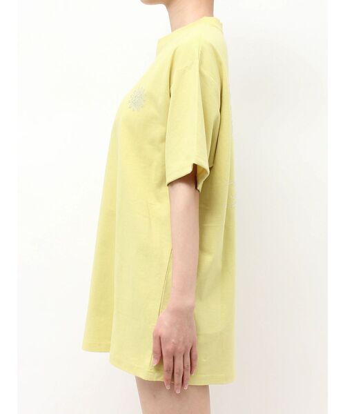 EVRIS(エヴリス)の「ラインストーングラフィック BIG Tシャツ(Tシャツ/カットソー・レディース・ホワイト/イエロー/パープル/ブラック・FREE)」の18枚目の写真