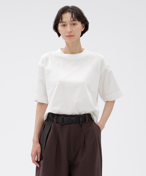 MHL.(エムエイチエル)の「GARMENT DYED COTTON JERSEY(Tシャツ/カットソー・レディース・ホワイト/グレー/ダークグリーン・2)」の1枚目の写真
