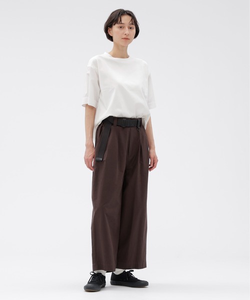 MHL.(エムエイチエル)の「GARMENT DYED COTTON JERSEY(Tシャツ/カットソー・レディース・ホワイト/グレー/ダークグリーン・2)」の13枚目の写真