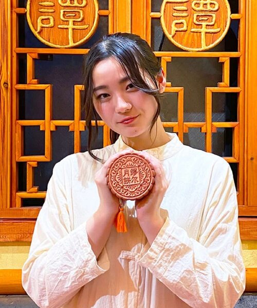 BIRTHDAY BAR(バースデイバー)の「【MYUUA】フードポーチ(ポーチ・レディース・イエロー/ブラウン・0)」の11枚目の写真