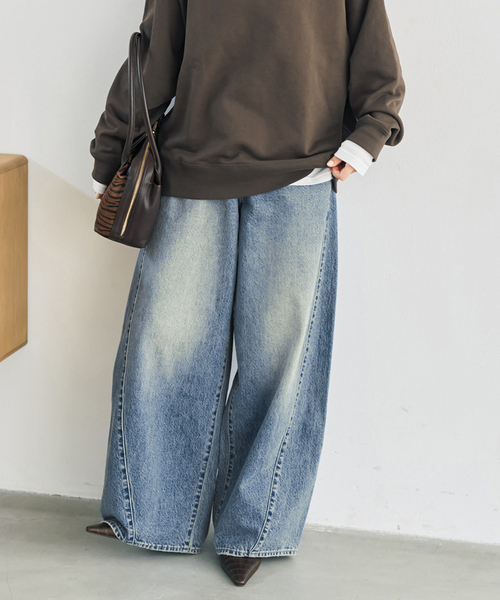 Spick & Span(スピックアンドスパン)の「《追加》LEVI'S(R) 別注 SMU SUPER BAGGY BARREL(デニムパンツ・レディース・ブルー・23/24/25/26/27/28)」の11枚目の写真