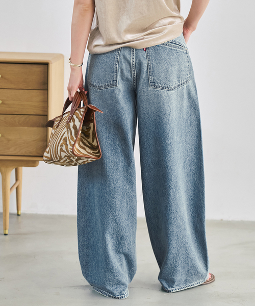 Spick & Span(スピックアンドスパン)の「《追加》LEVI'S(R) 別注 SMU SUPER BAGGY BARREL(デニムパンツ・レディース・ブルー・23/24/25/26/27/28)」の19枚目の写真