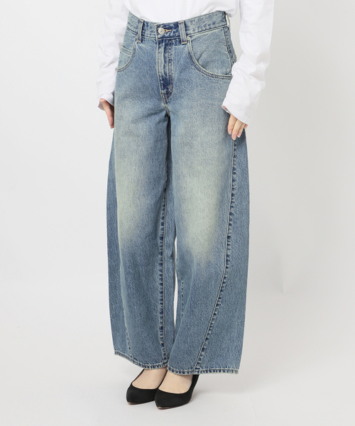 Spick & Span(スピックアンドスパン)の「《追加》LEVI'S 別注 SMU SUPER BAGGY BARREL(デニムパンツ・レディース・ブルー・23/24/25/26/27/28)」の19枚目の写真