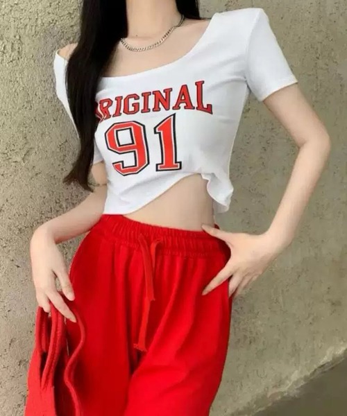 VIBGYOR（ヴィブジョー）の「【EIZZ/アイズ】ORIGINAL 91 ナンバリング クロップド Tシャツ / 深Uネック / オフショル風（Tシャツ/カットソー・レディース・ホワイト/ブラック・FREE）」の2枚目の写真