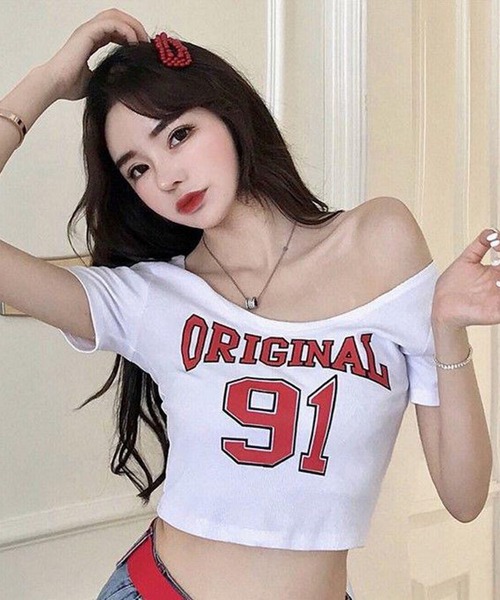 VIBGYOR（ヴィブジョー）の「【EIZZ/アイズ】ORIGINAL 91 ナンバリング クロップド Tシャツ / 深Uネック / オフショル風（Tシャツ/カットソー・レディース・ホワイト/ブラック・FREE）」の3枚目の写真