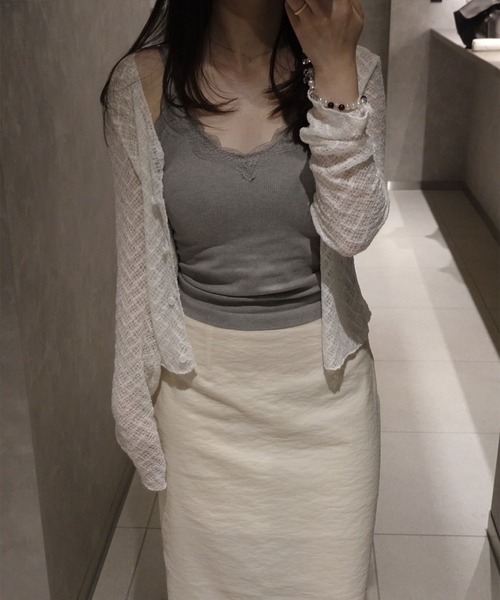 Reurie'(レウリィ)の「レースショートカーディガン(ayaka select) / シアートップス 花柄 シンプル きれいめ フェミニン 重ね着 レイヤード 韓国(カーディガン/ボレロ・レディース・ホワイト/ブラック・FREE)」の10枚目の写真
