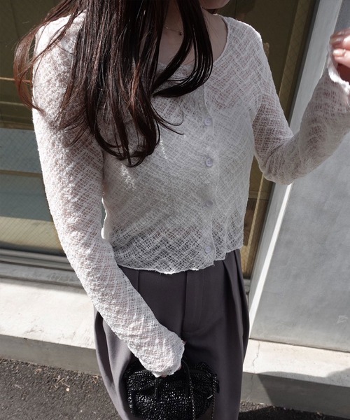 Reurie'(レウリィ)の「レースショートカーディガン(ayaka select) / シアートップス 花柄 シンプル きれいめ フェミニン 重ね着 レイヤード 韓国(カーディガン/ボレロ・レディース・ホワイト/ブラック・FREE)」の15枚目の写真