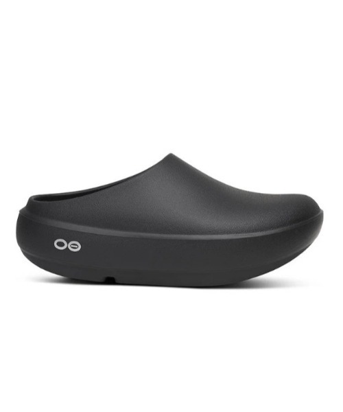 OOFOS(ウーフォス)の「OOFOS/ウーフォス OOcloog+ リカバリーサンダル コンフォートサンダル スリッパサンダル ボリュームソール 厚底 メンズ レディース 秋服 秋 秋服 2026年秋冬(サンダル・メンズ・ブラック・4/6/8/5/7)」の3枚目の写真