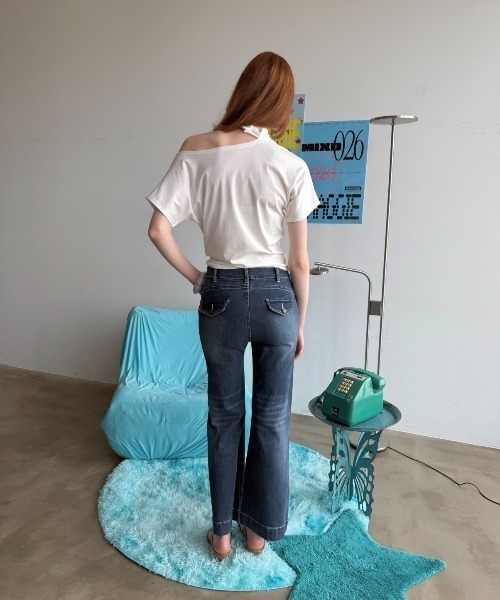 SHAGGIE(シャギー)の「ワンショルダーボタン付きドルマントップス(Tシャツ/カットソー・レディース・ホワイト/グレー/ブラック・FREE)」の18枚目の写真